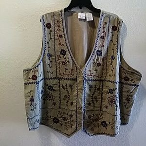 Bobbie Brooks flower embroidered vest 26/28W